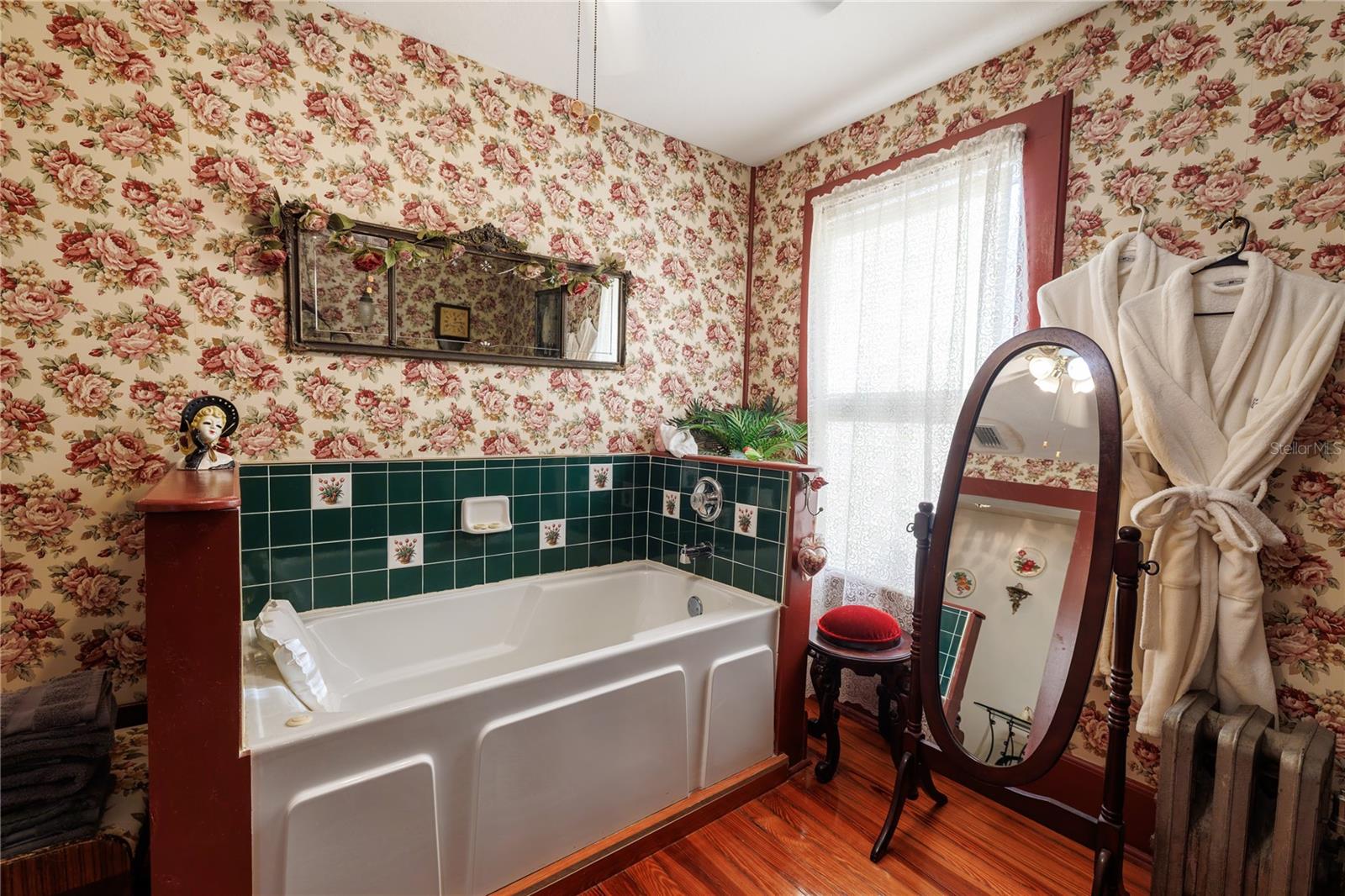 Image 58 of 100 For 215 French Avenue