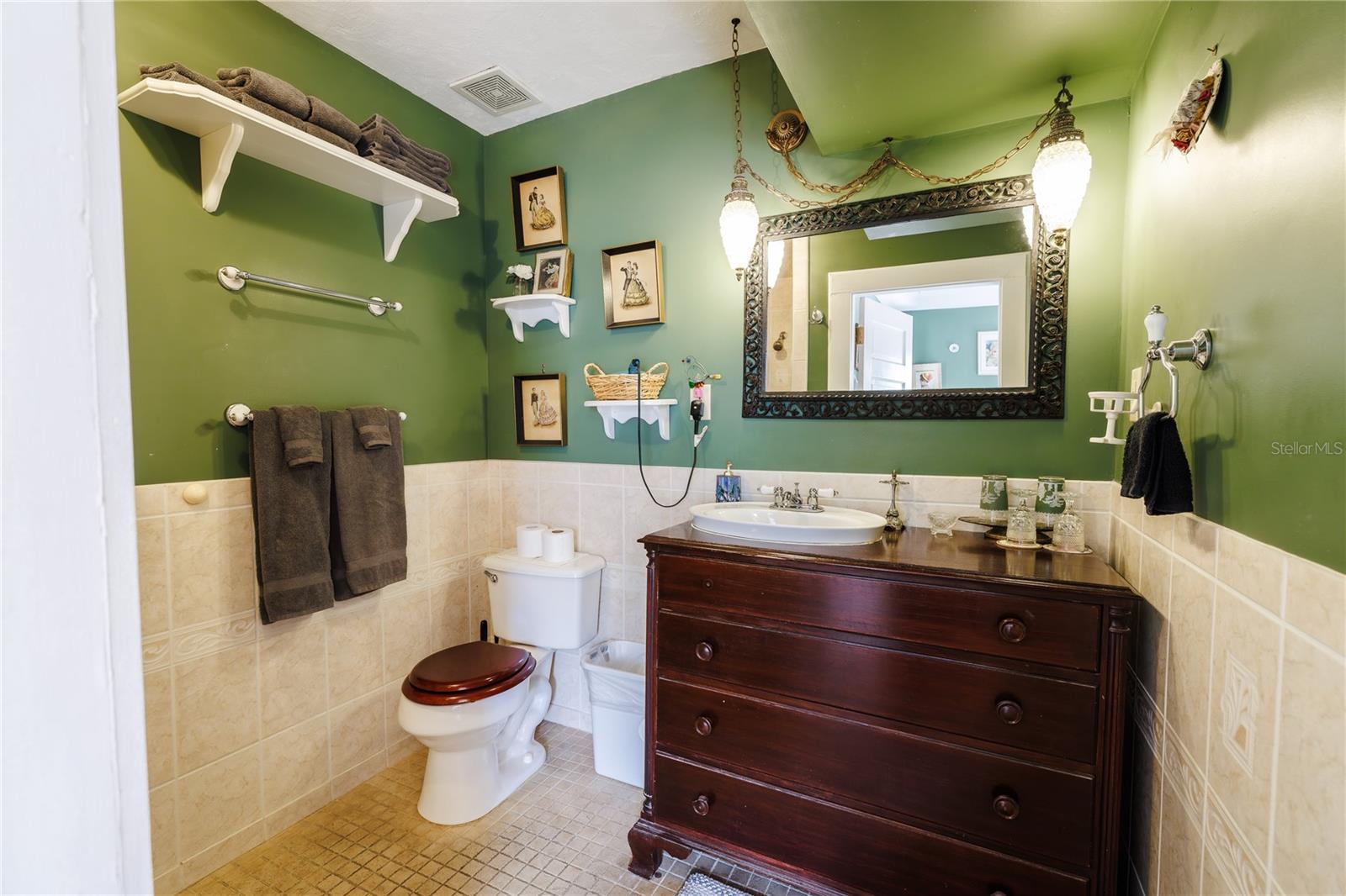 Image 62 of 100 For 215 French Avenue