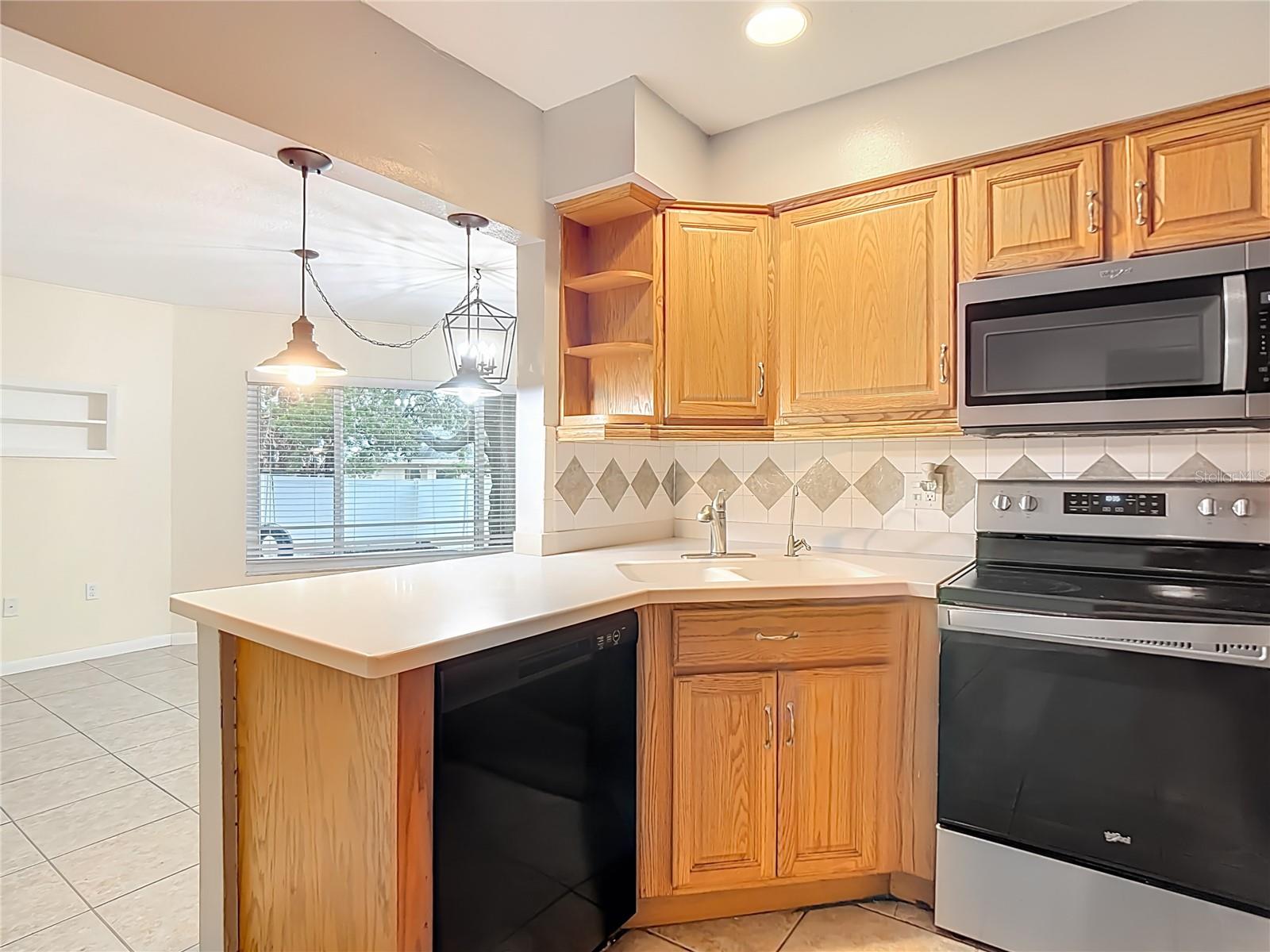 Image 10 of 39 For 1915 Sylvester Road