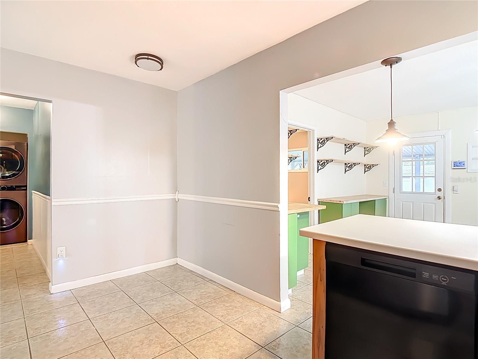 Image 11 of 39 For 1915 Sylvester Road