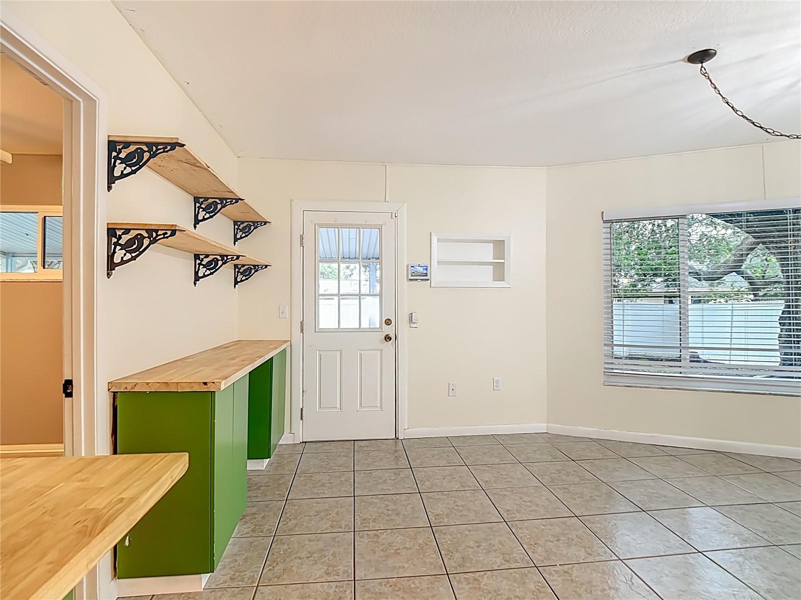 Image 14 of 39 For 1915 Sylvester Road