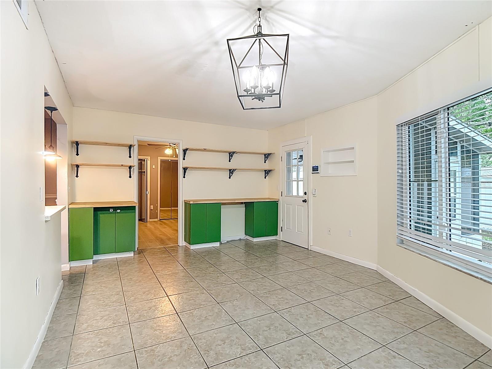 Image 16 of 39 For 1915 Sylvester Road