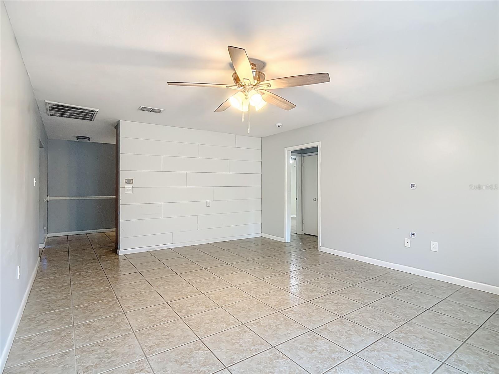 Image 5 of 39 For 1915 Sylvester Road