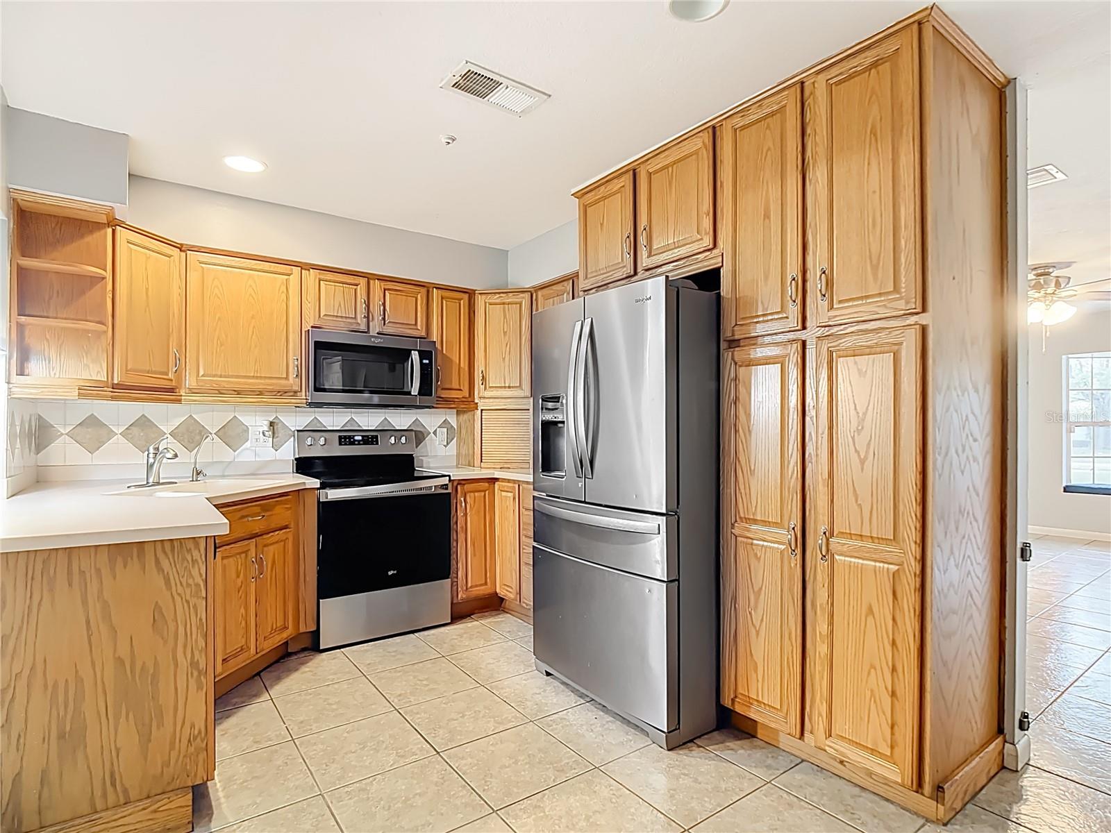 Image 8 of 39 For 1915 Sylvester Road