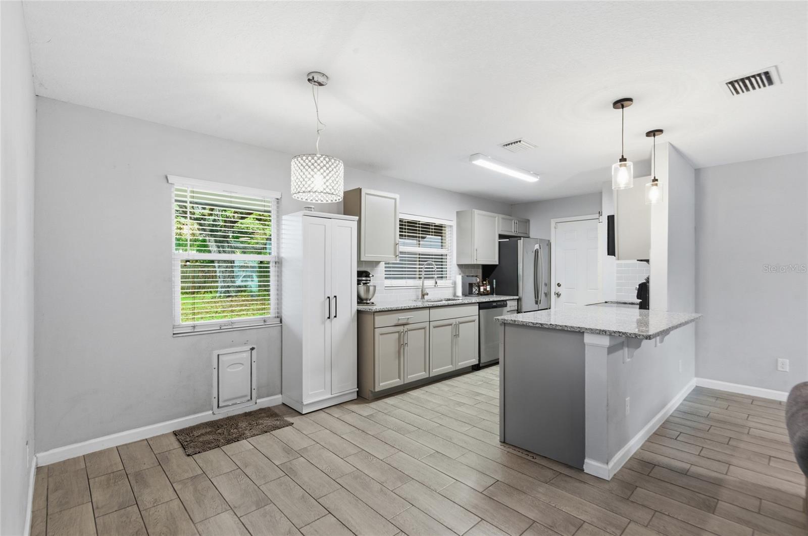 Image 5 of 27 For 3715 Trianon Drive