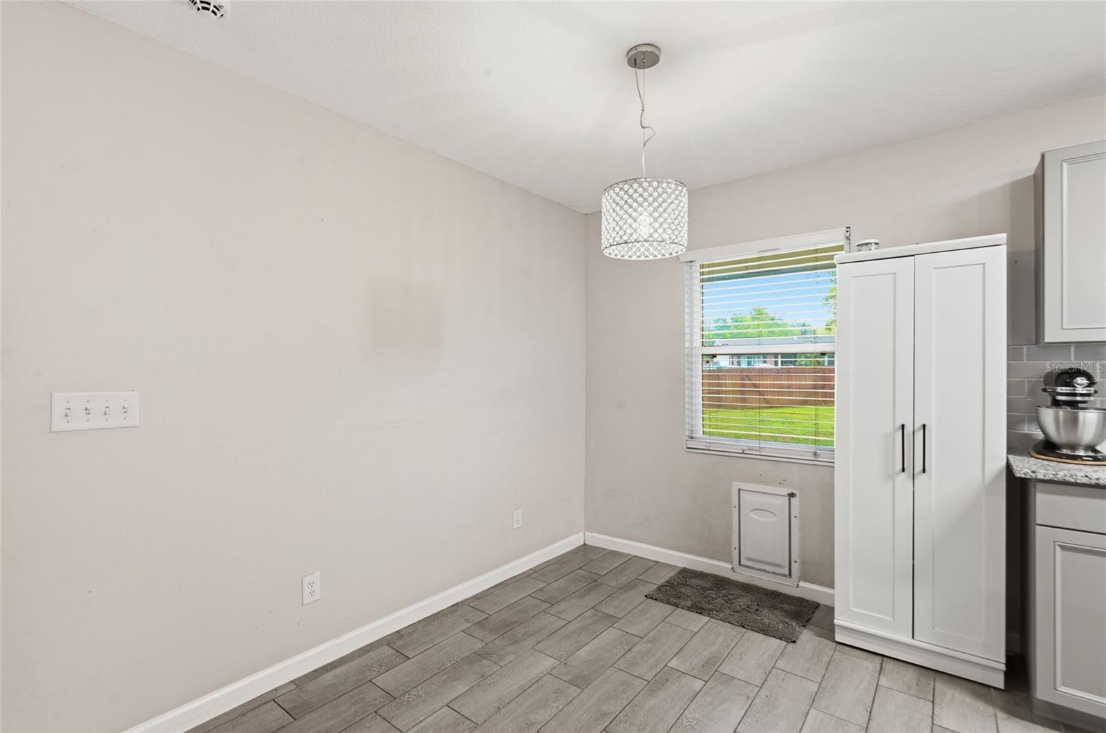 Image 9 of 27 For 3715 Trianon Drive