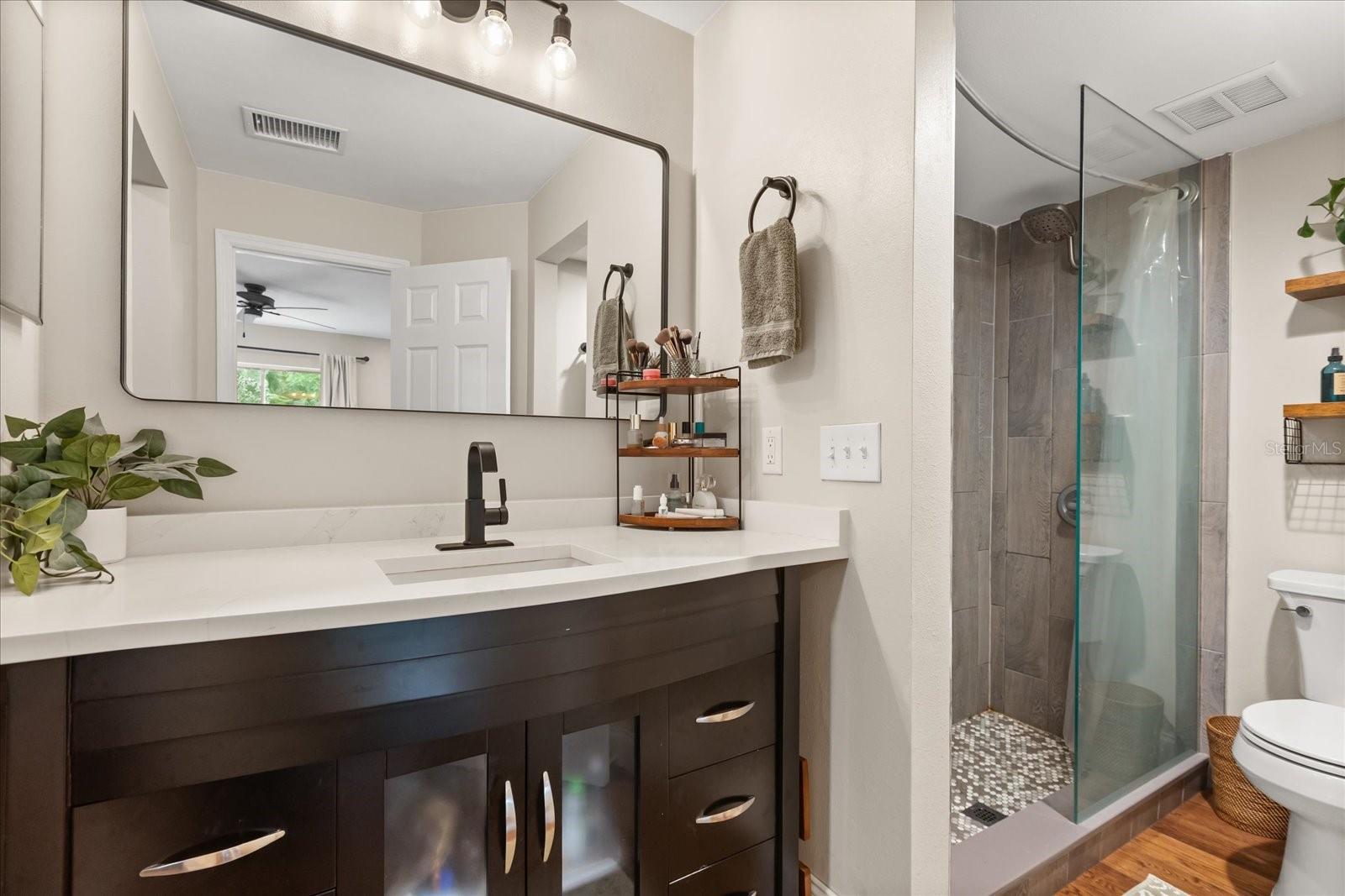 Image 17 of 35 For 527 San Sebastian Prado