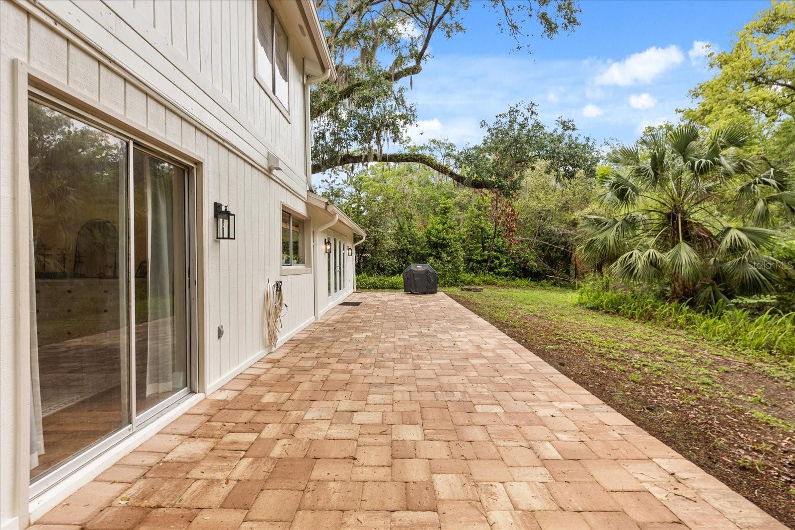 Image 27 of 35 For 527 San Sebastian Prado