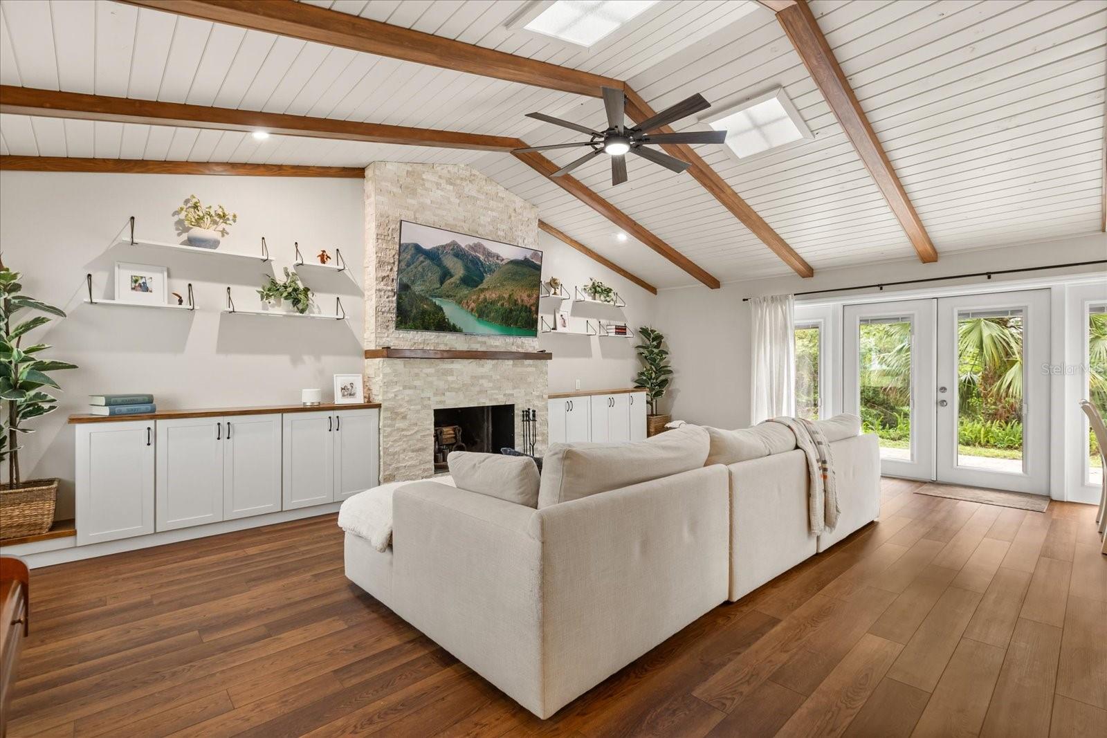 Image 5 of 35 For 527 San Sebastian Prado