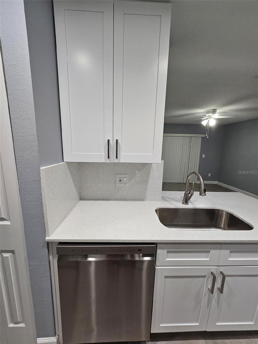 Image 10 of 32 For 2533 Grassy Point Drive 203