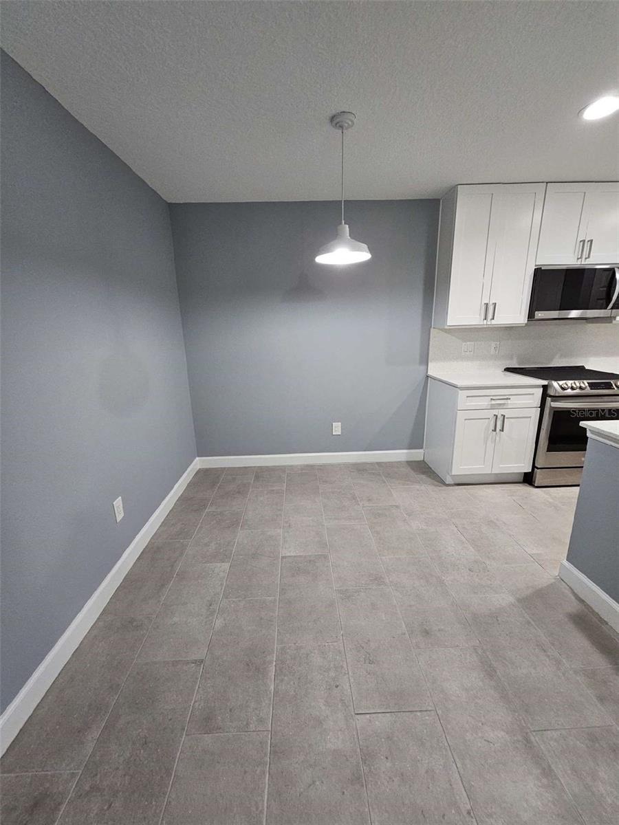 Image 15 of 32 For 2533 Grassy Point Drive 203