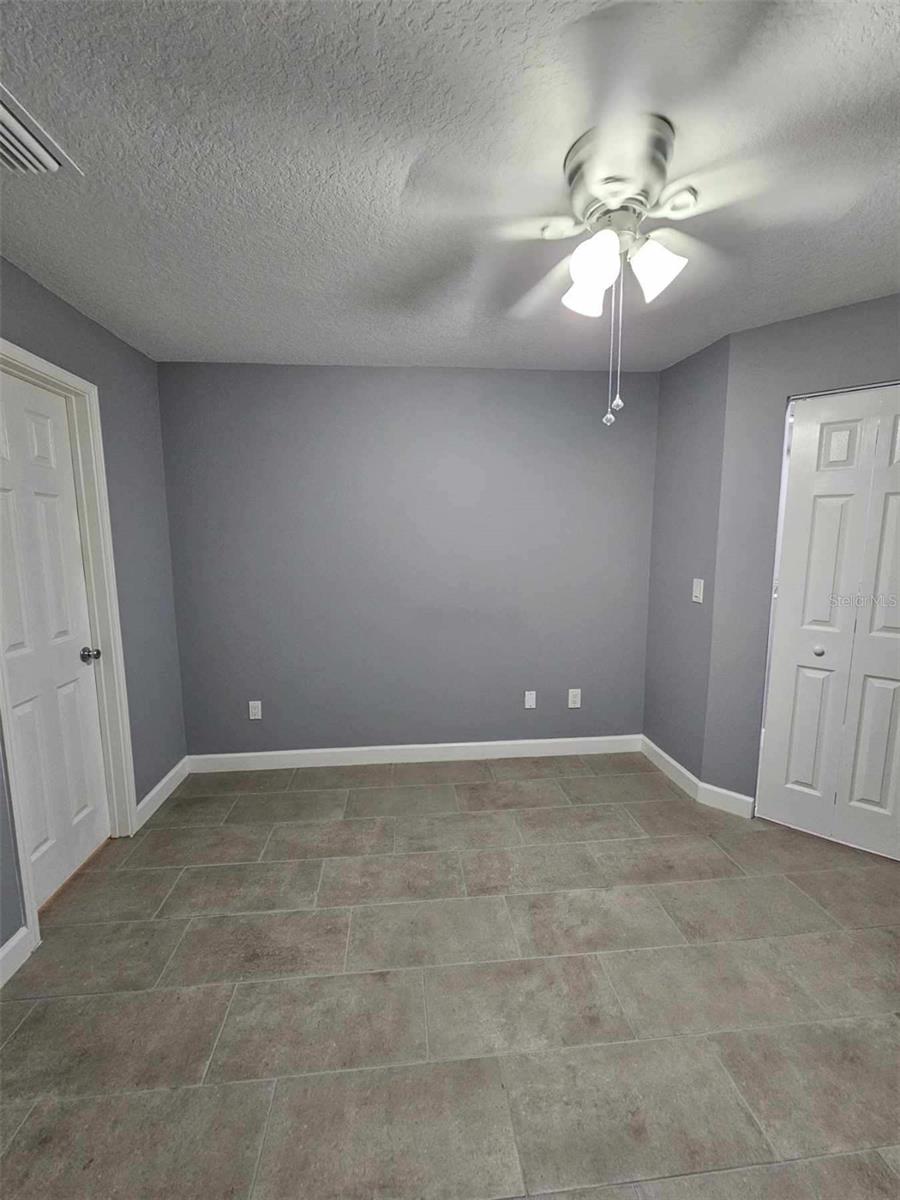 Image 18 of 32 For 2533 Grassy Point Drive 203