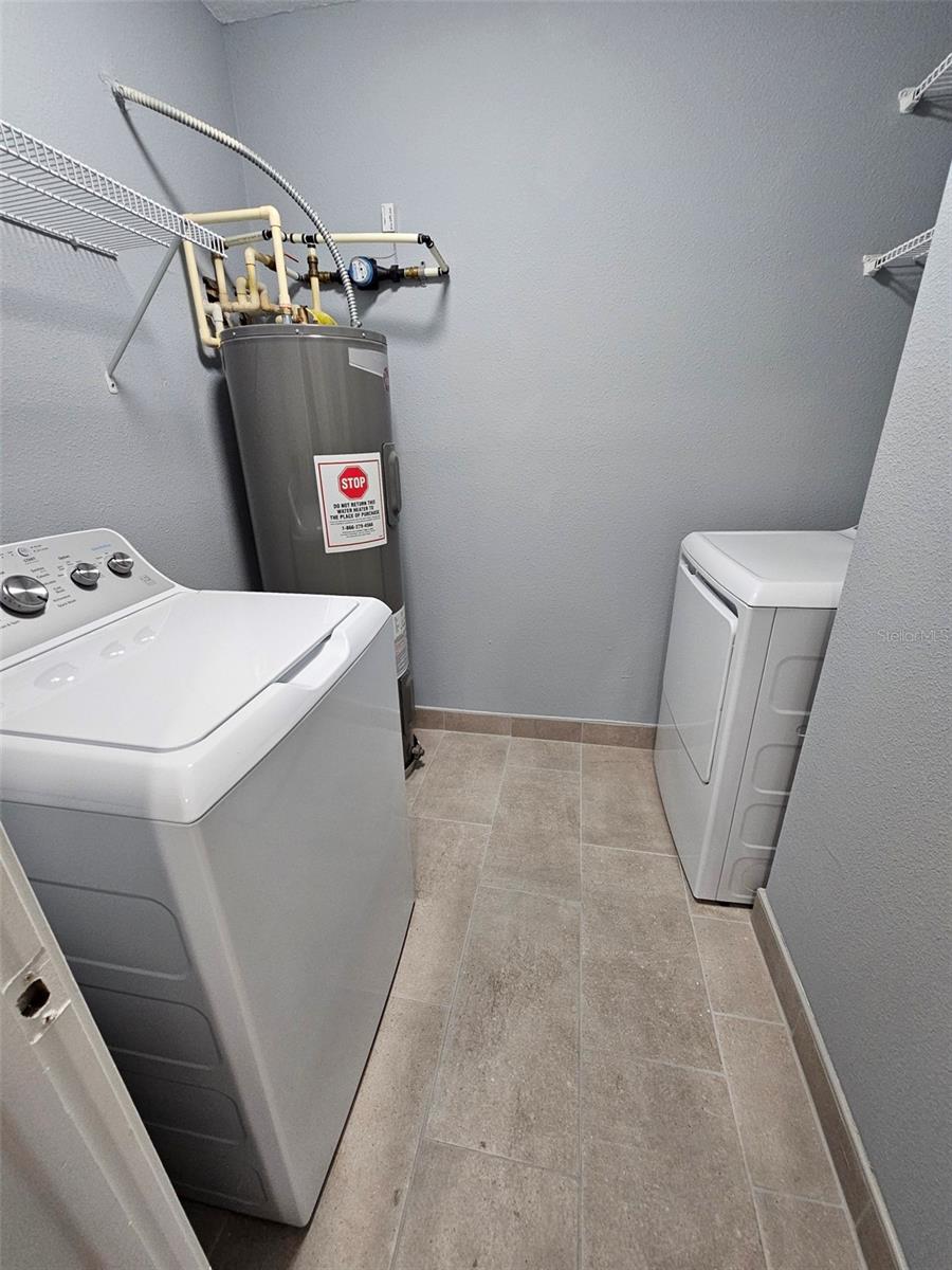 Image 26 of 32 For 2533 Grassy Point Drive 203