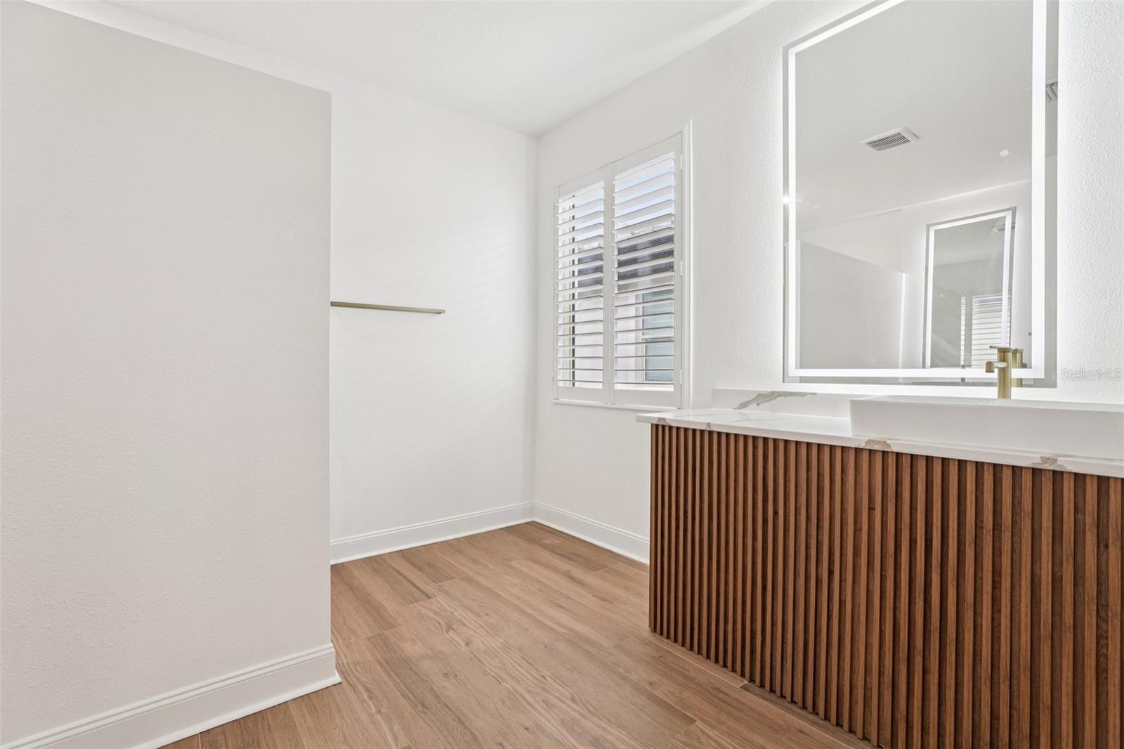 Image 13 of 44 For 10409 Angel Oak Court