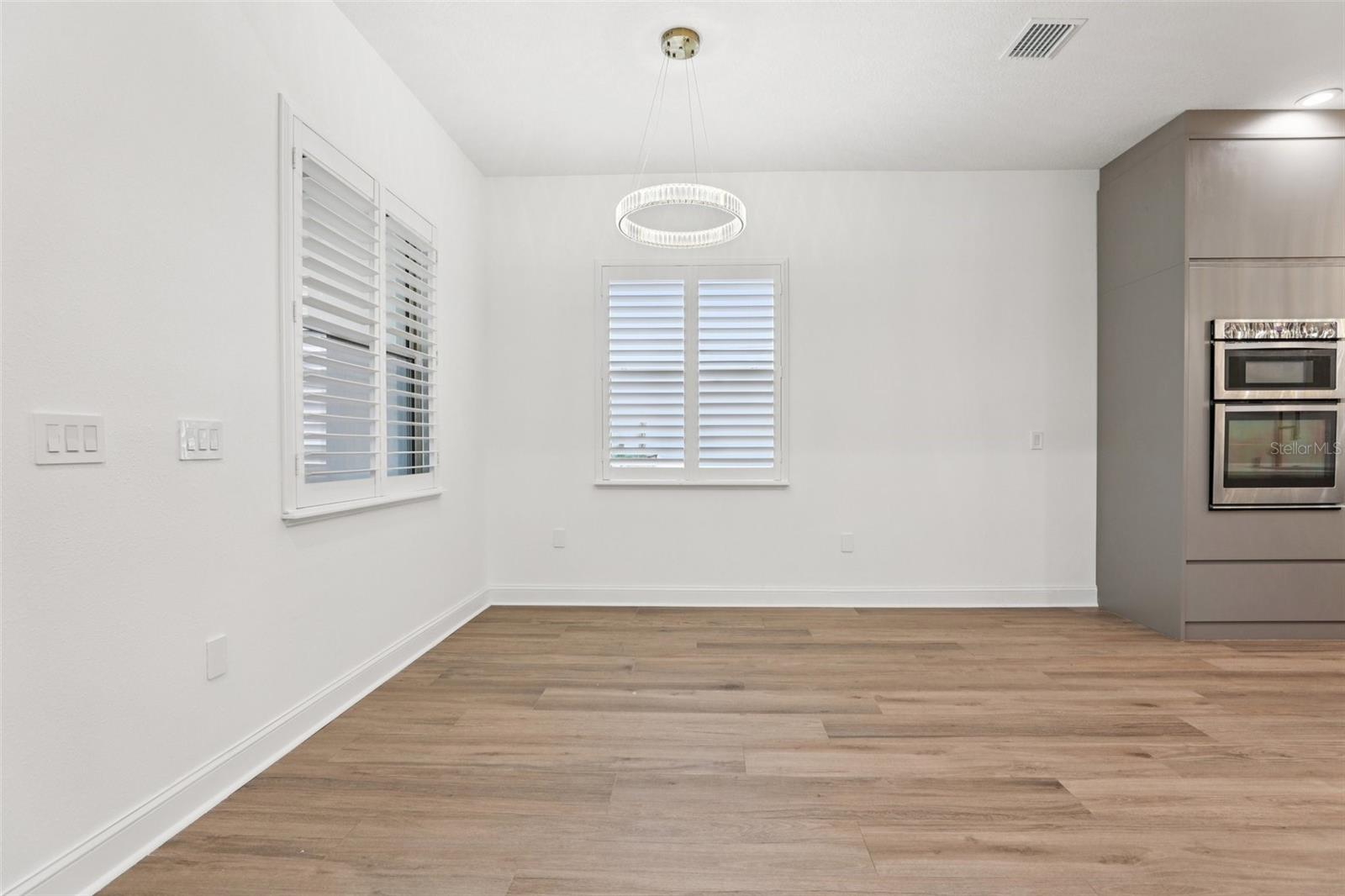 Image 37 of 44 For 10409 Angel Oak Court