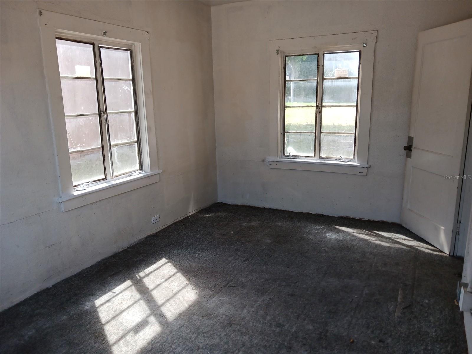 Image 3 of 13 For 720 6th Street Nw 2