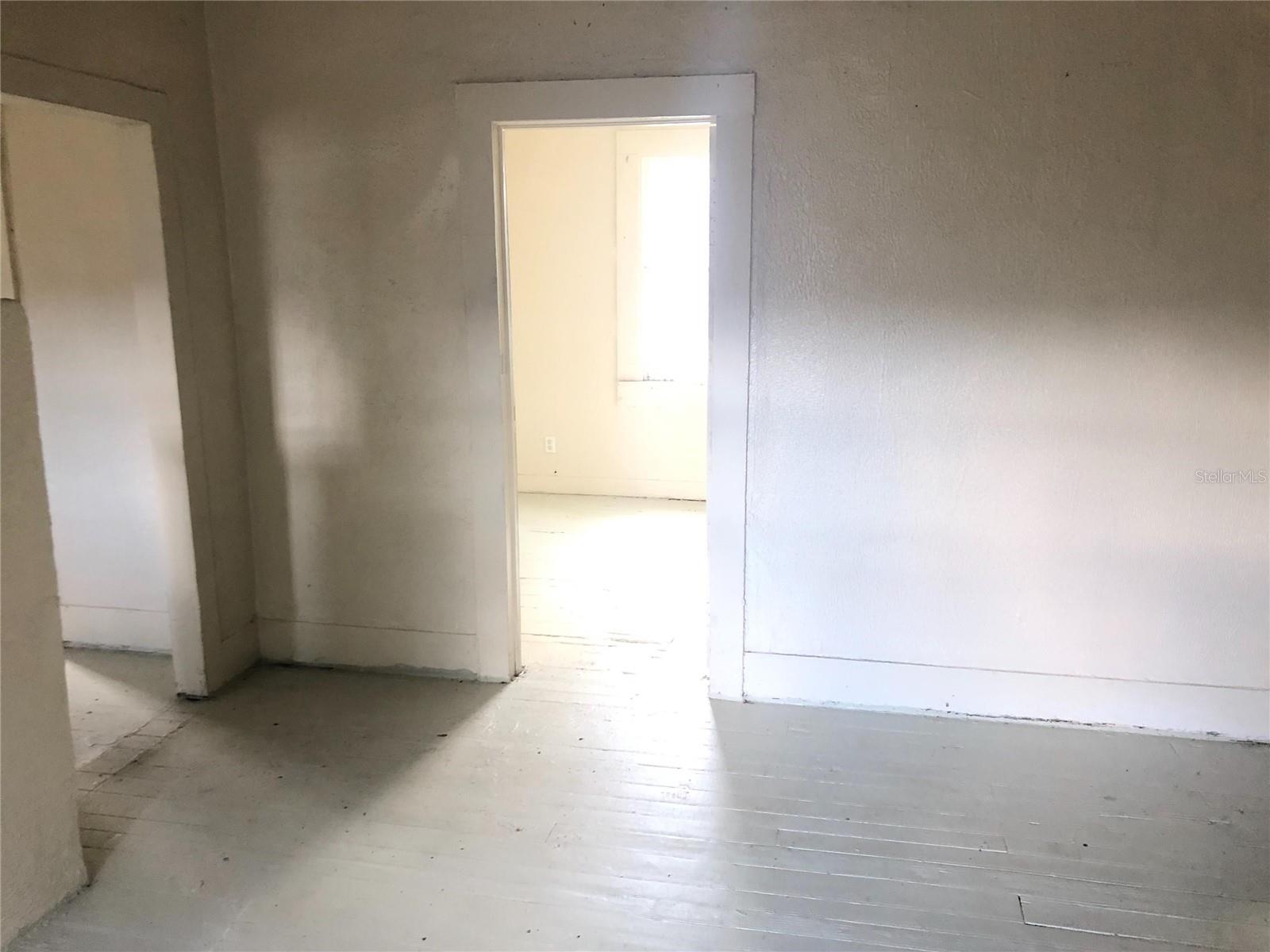 Listing photo id 2 for 1104 24th Street