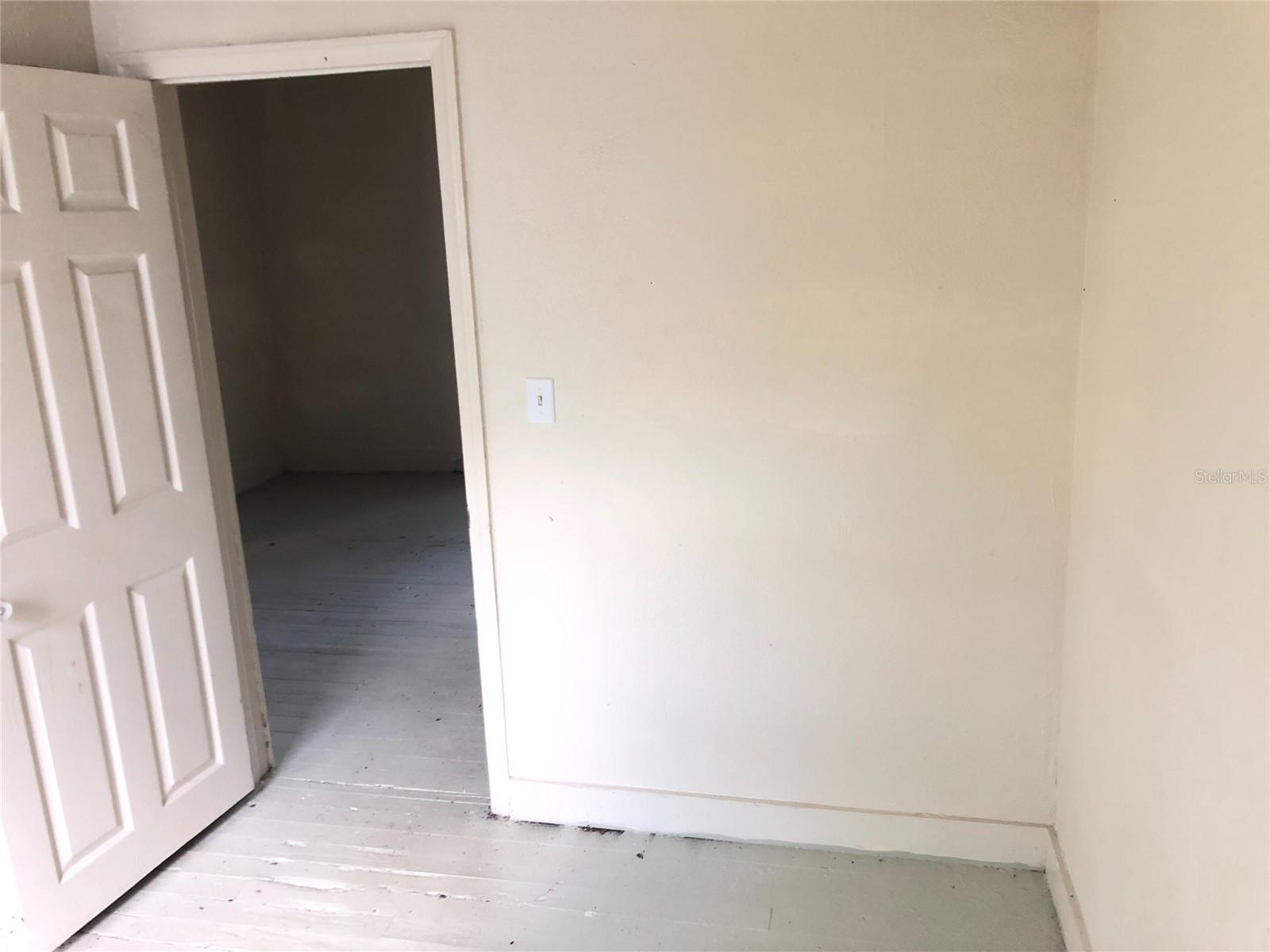 Listing photo id 3 for 1104 24th Street