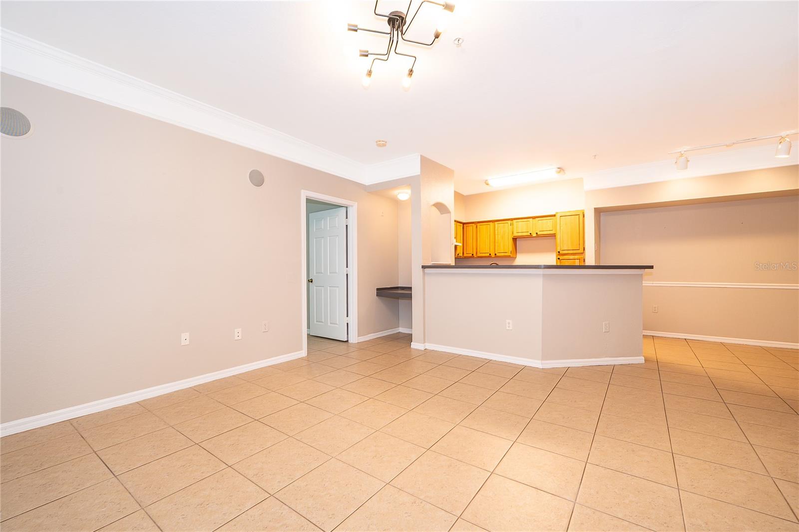 Image 11 of 25 For 6663 Queens Borough Avenue 208