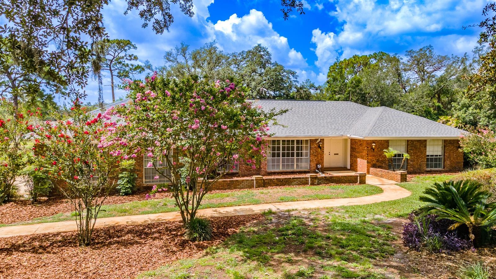 Details for 305 S Sweetwater Boulevard, LONGWOOD, FL 32779