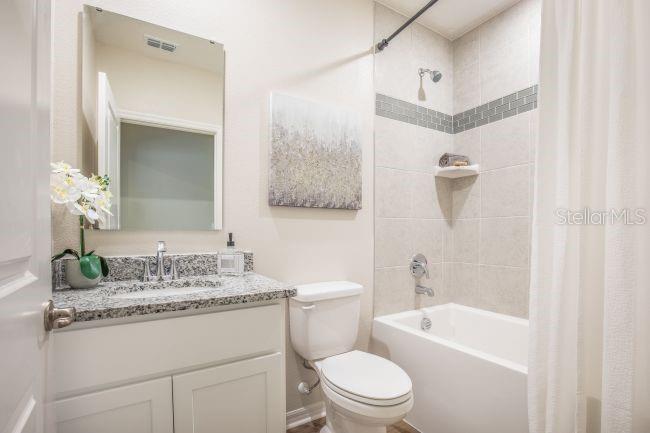 Image 15 of 25 For 475 Marion Oaks Lane