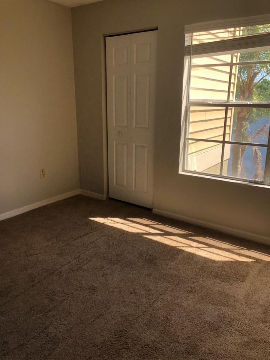 Image 10 of 31 For 1939 Summer Club Drive 215