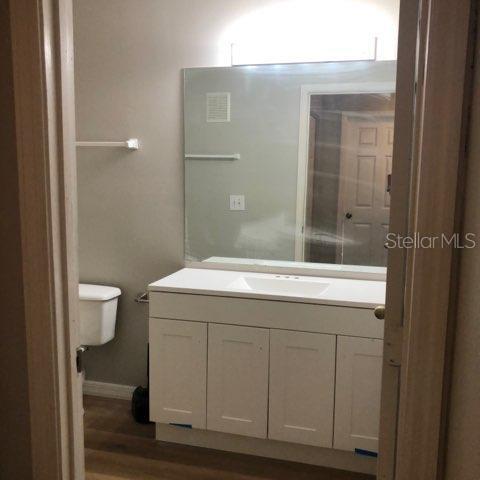 Image 15 of 31 For 1939 Summer Club Drive 215