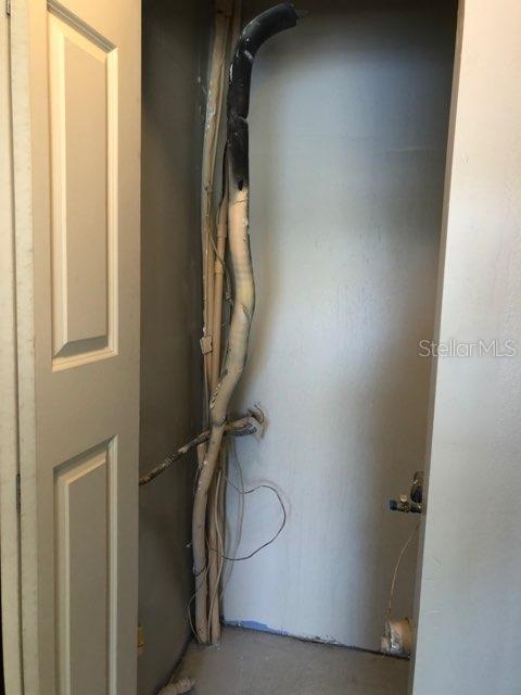 Image 24 of 31 For 1939 Summer Club Drive 215