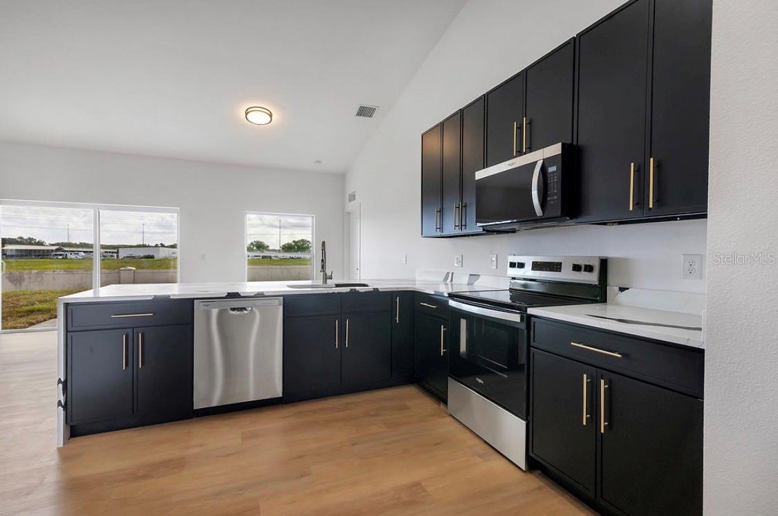 Image 4 of 19 For 1231 Dunbar Avenue