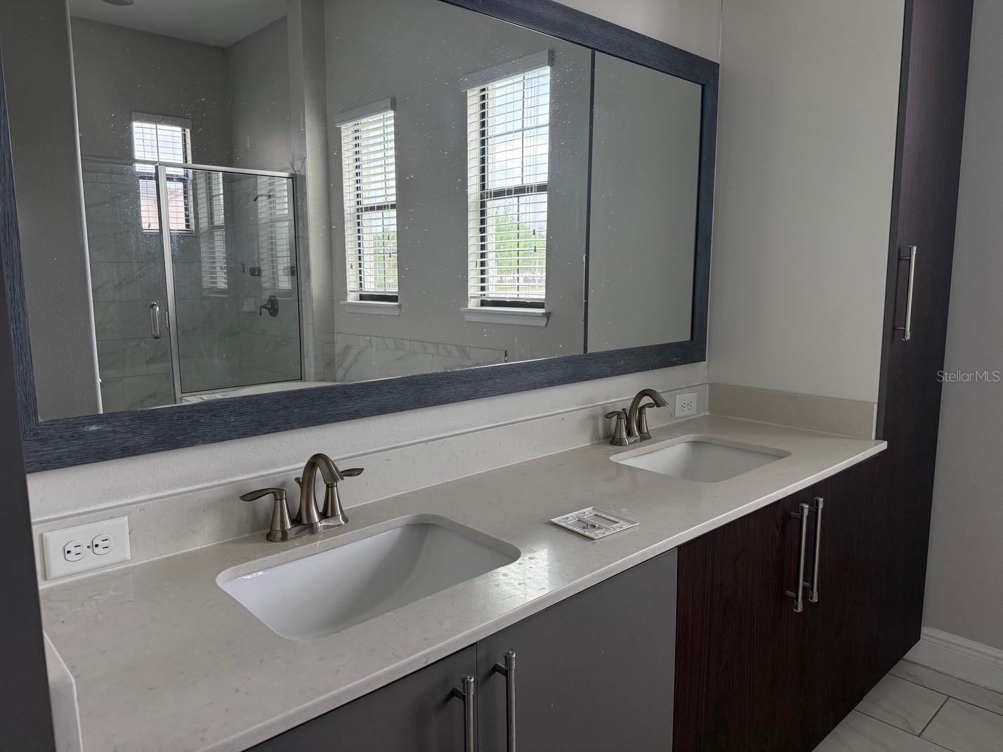 Image 10 of 25 For 148 Kenny Boulevard