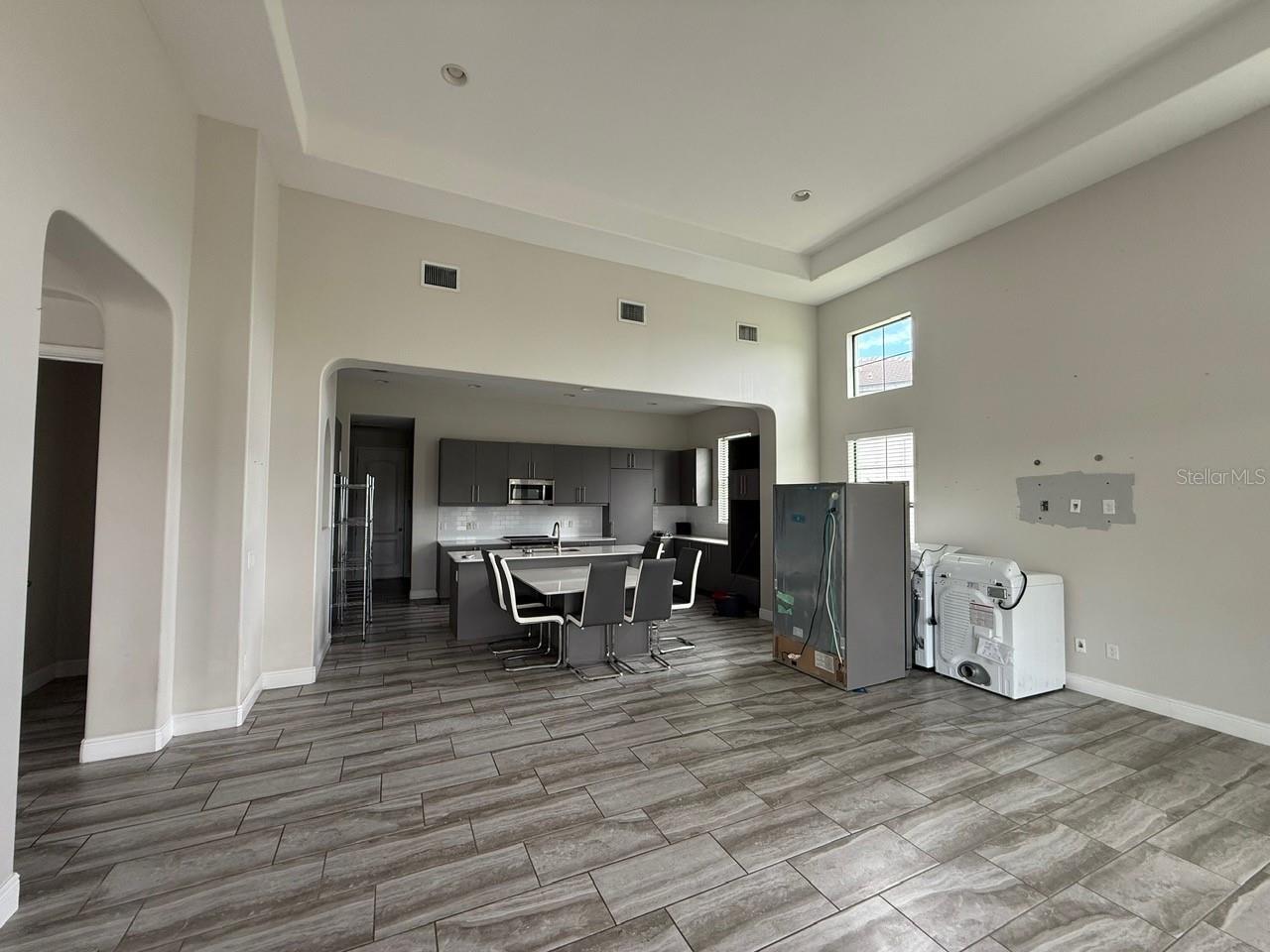 Image 6 of 25 For 148 Kenny Boulevard