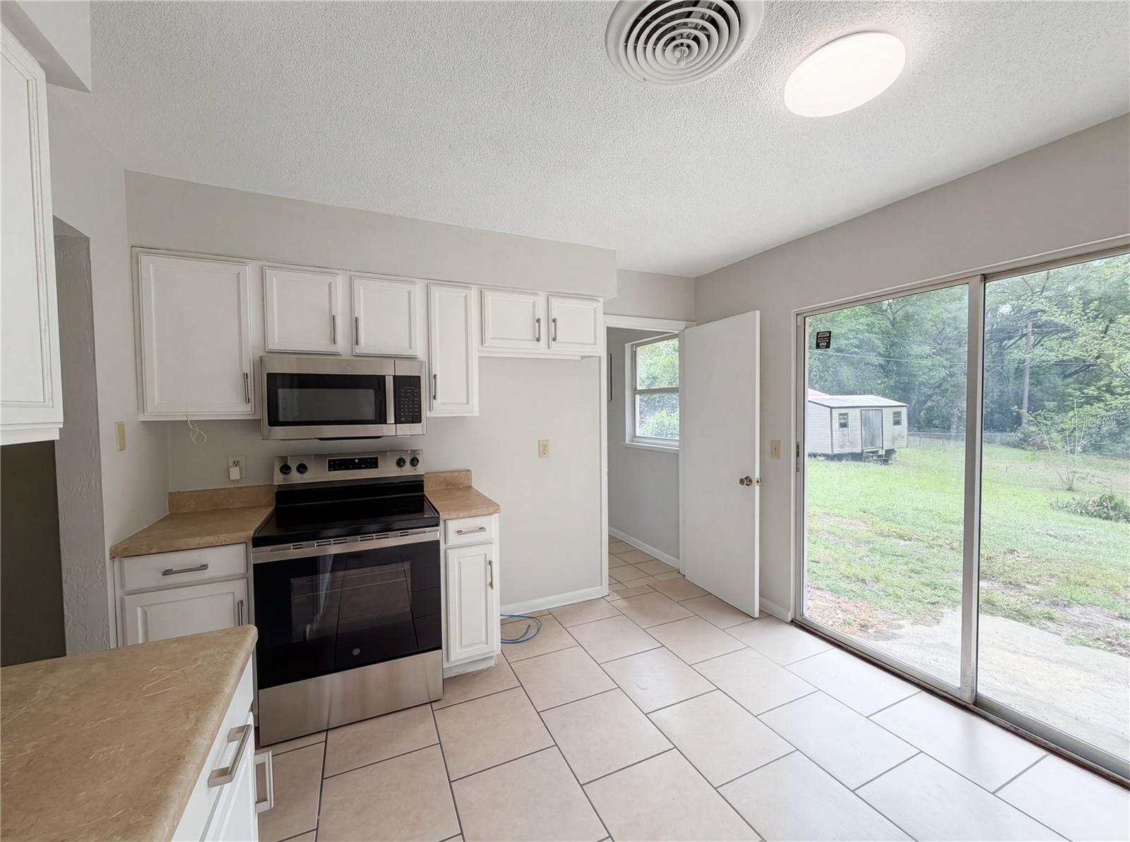 Image 14 of 23 For 1710 33rd Street