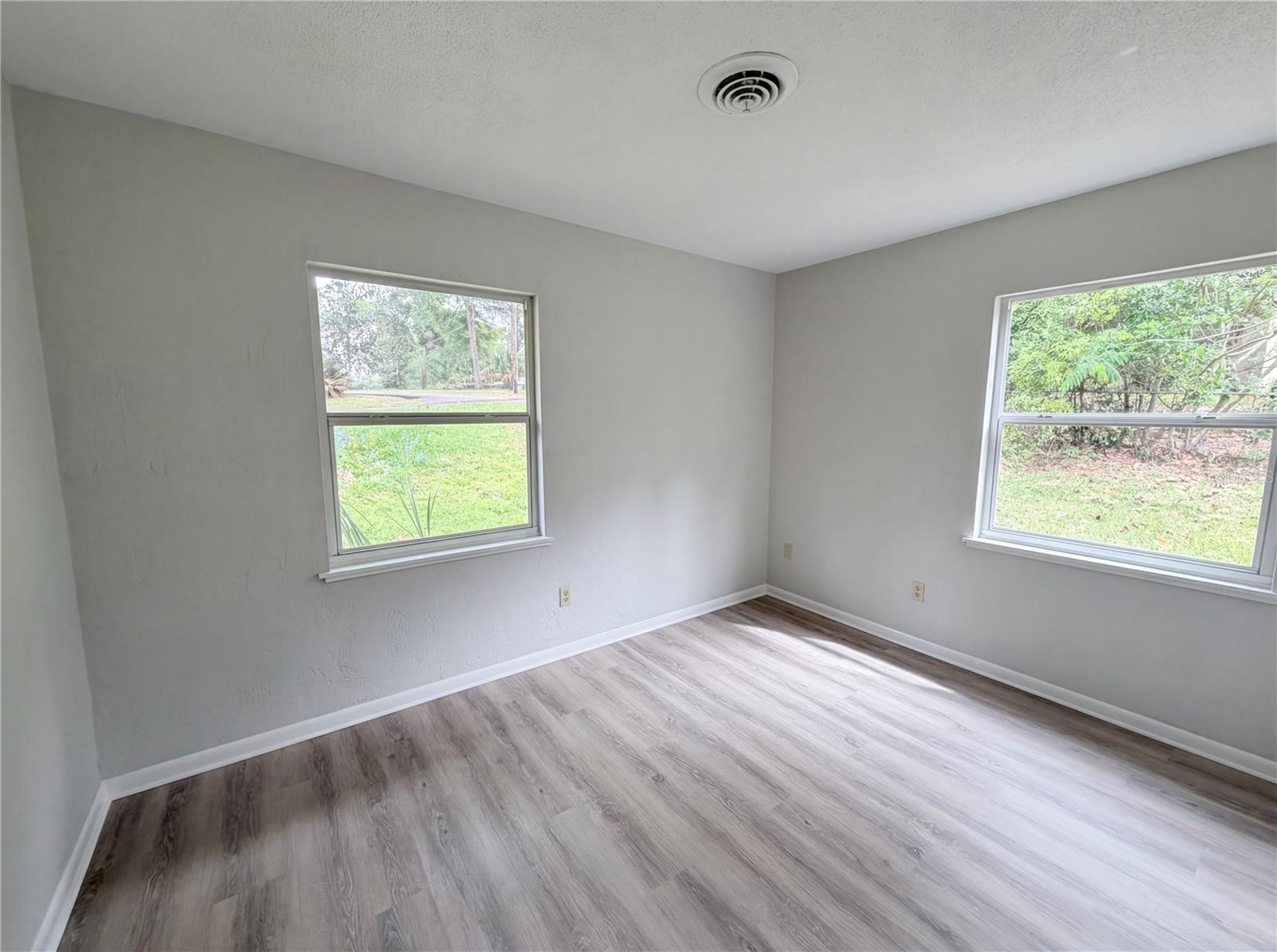 Image 16 of 23 For 1710 33rd Street