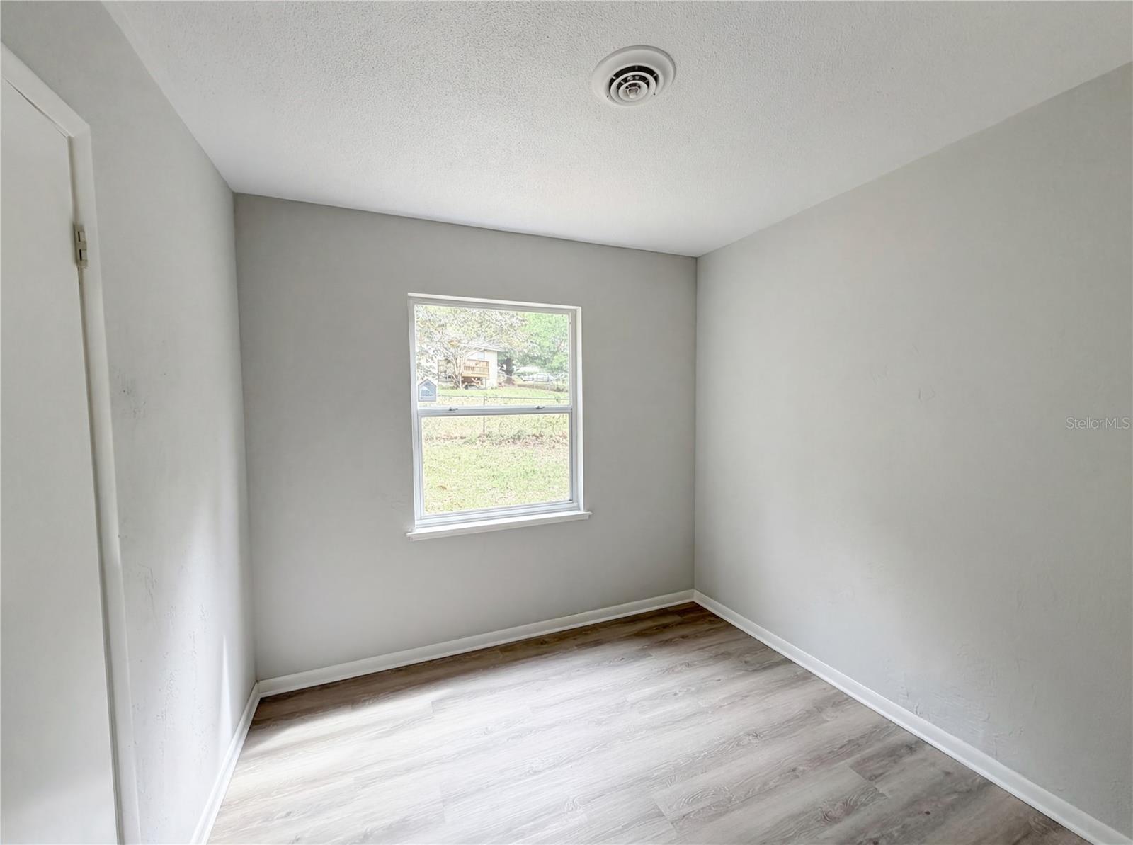 Image 17 of 23 For 1710 33rd Street