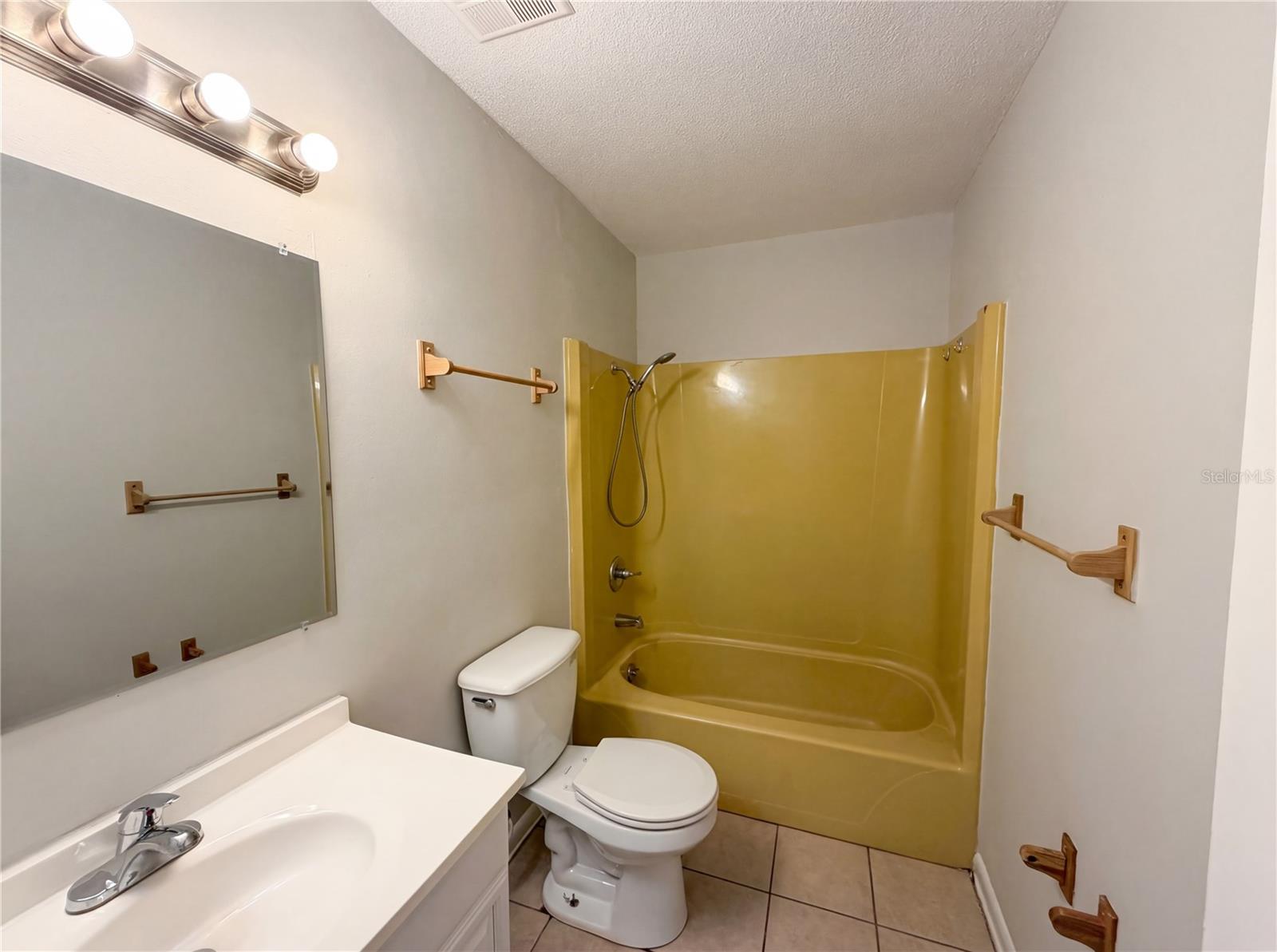 Image 18 of 23 For 1710 33rd Street