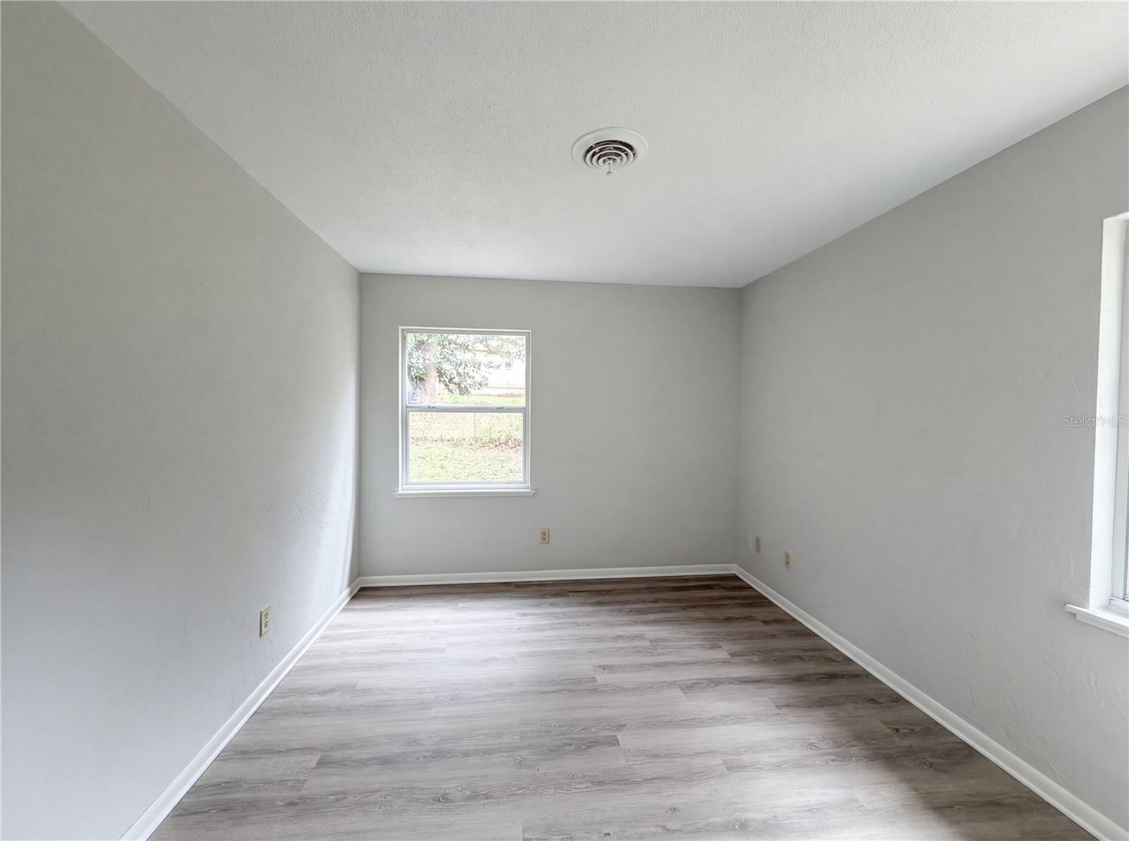 Image 20 of 23 For 1710 33rd Street