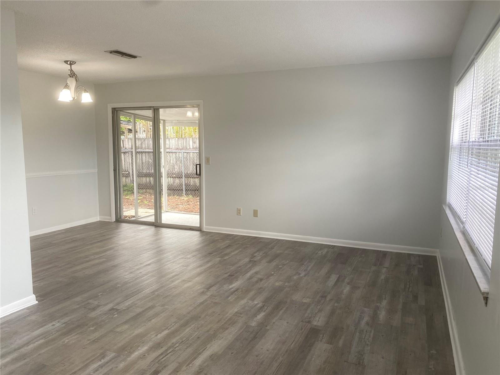 Image 10 of 11 For 1121 Bonnie Lou Drive