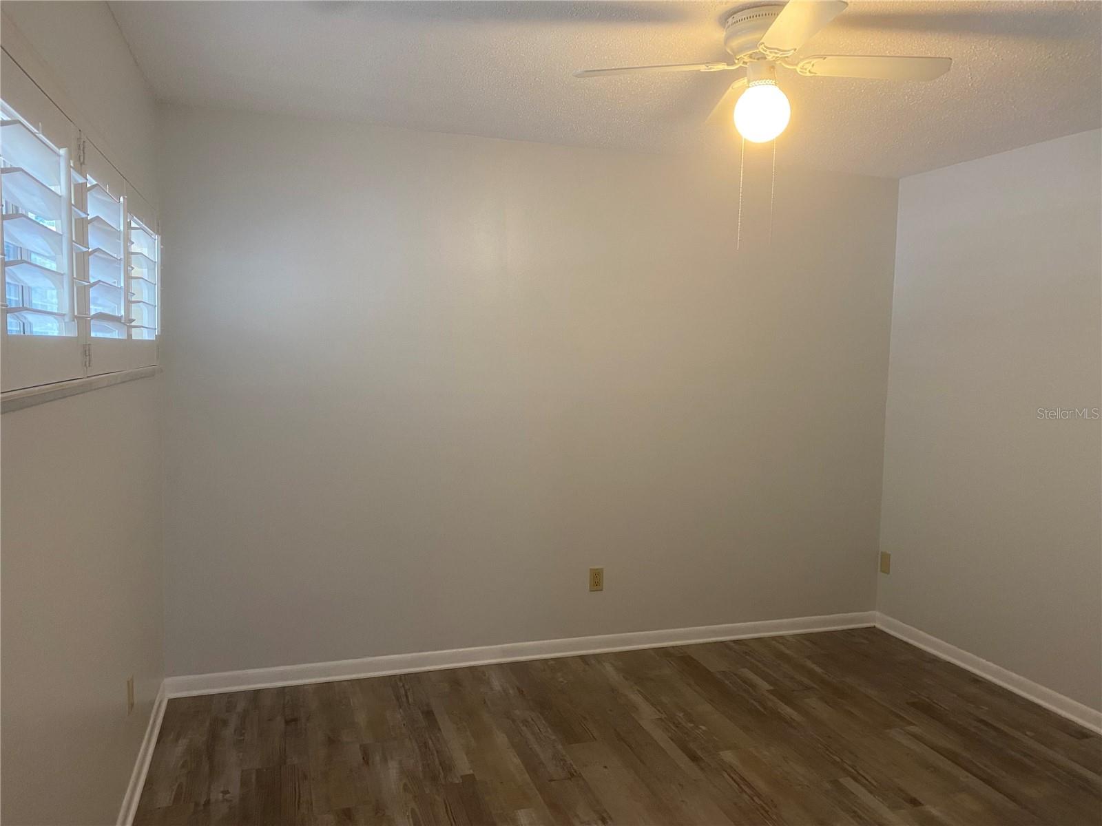 Image 6 of 11 For 1121 Bonnie Lou Drive