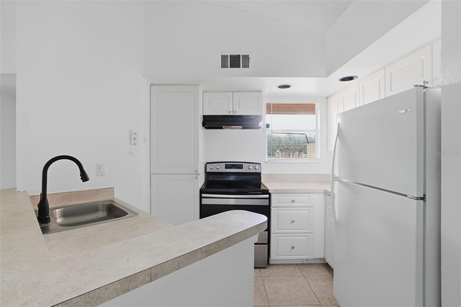 Image 7 of 19 For 4524 Commander Drive 1627