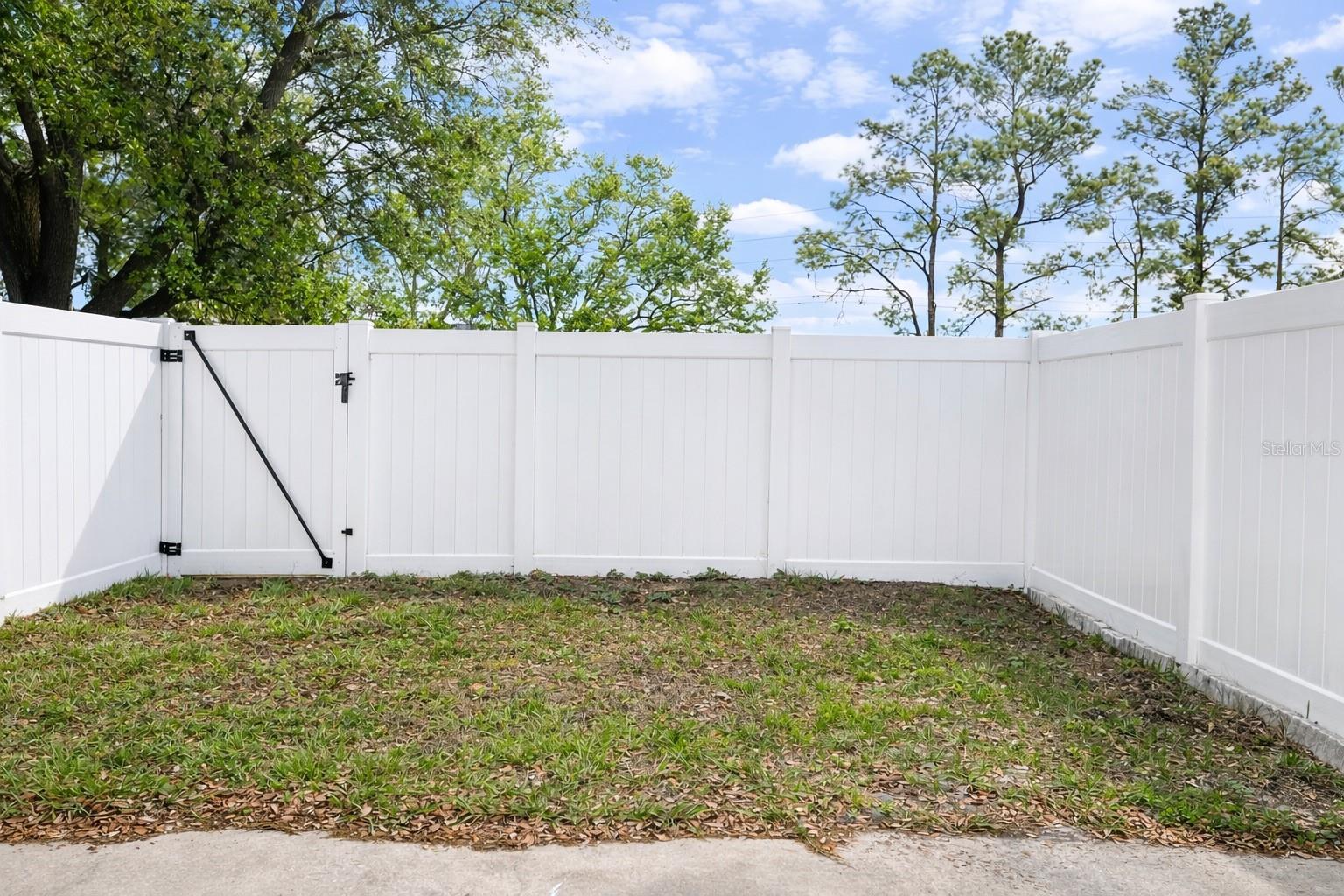 Image 22 of 23 For 11008 Yorkshire Ridge Court