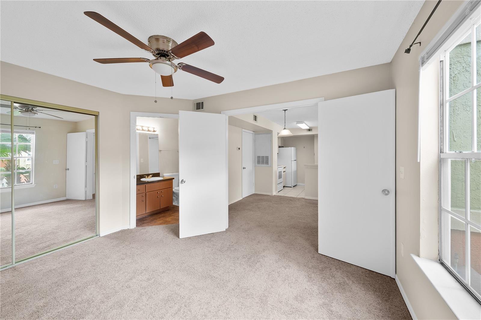 Image 17 of 22 For 441 Fountainhead Circle 174