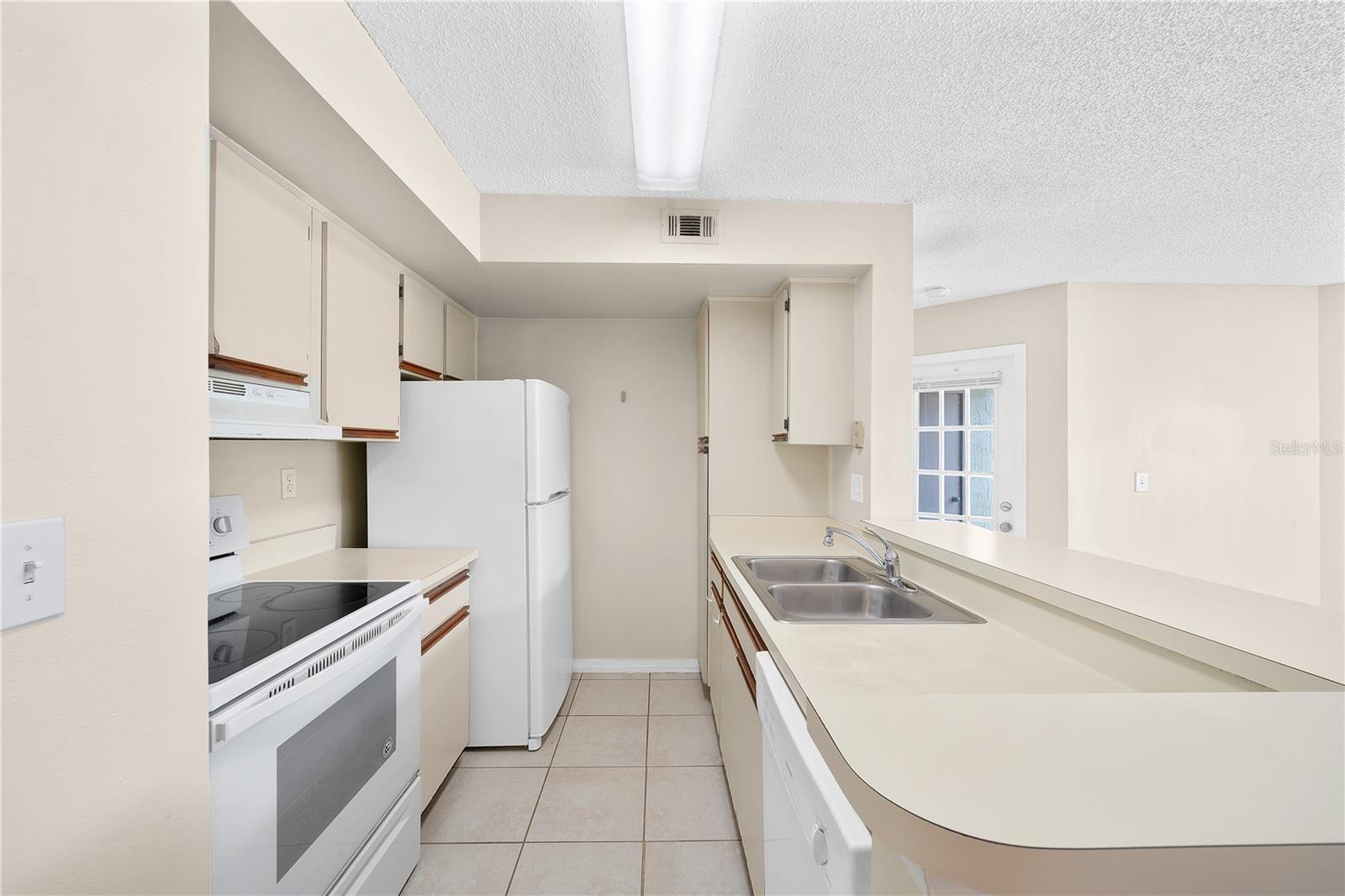 Image 8 of 22 For 441 Fountainhead Circle 174