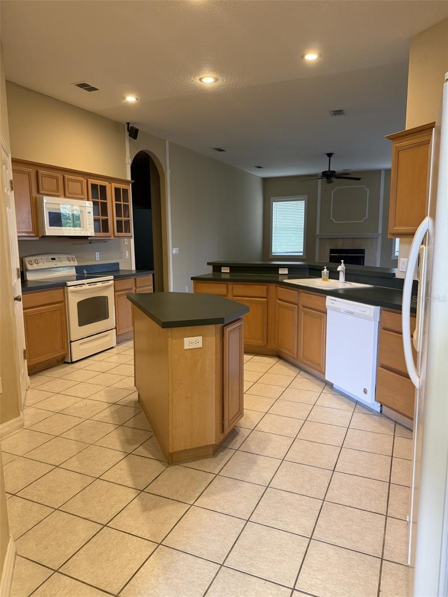 Image 7 of 22 For 6833 Hidden Glade Place