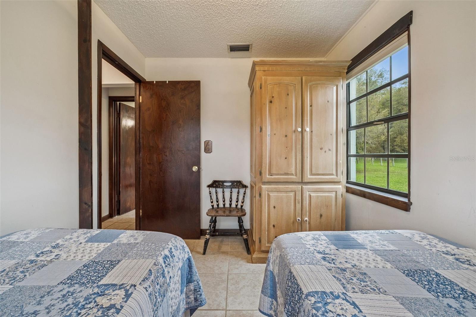 Image 12 of 40 For 15950 50th Street