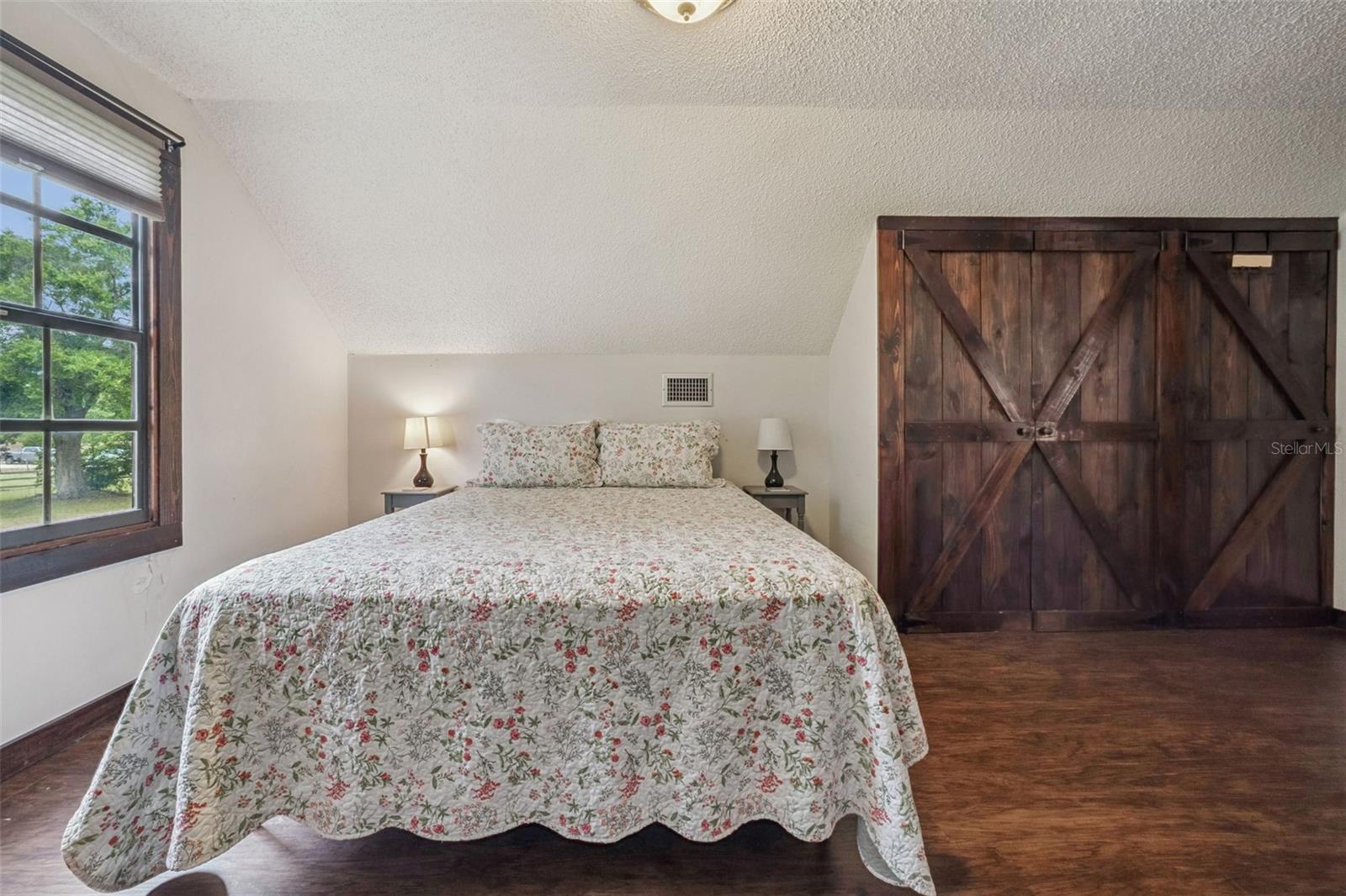 Image 15 of 40 For 15950 50th Street