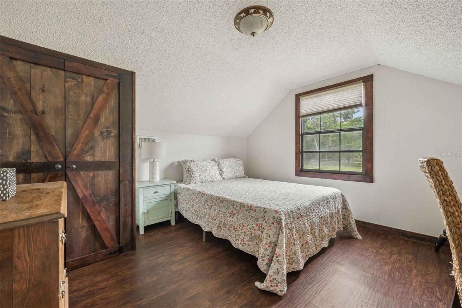 Image 16 of 40 For 15950 50th Street