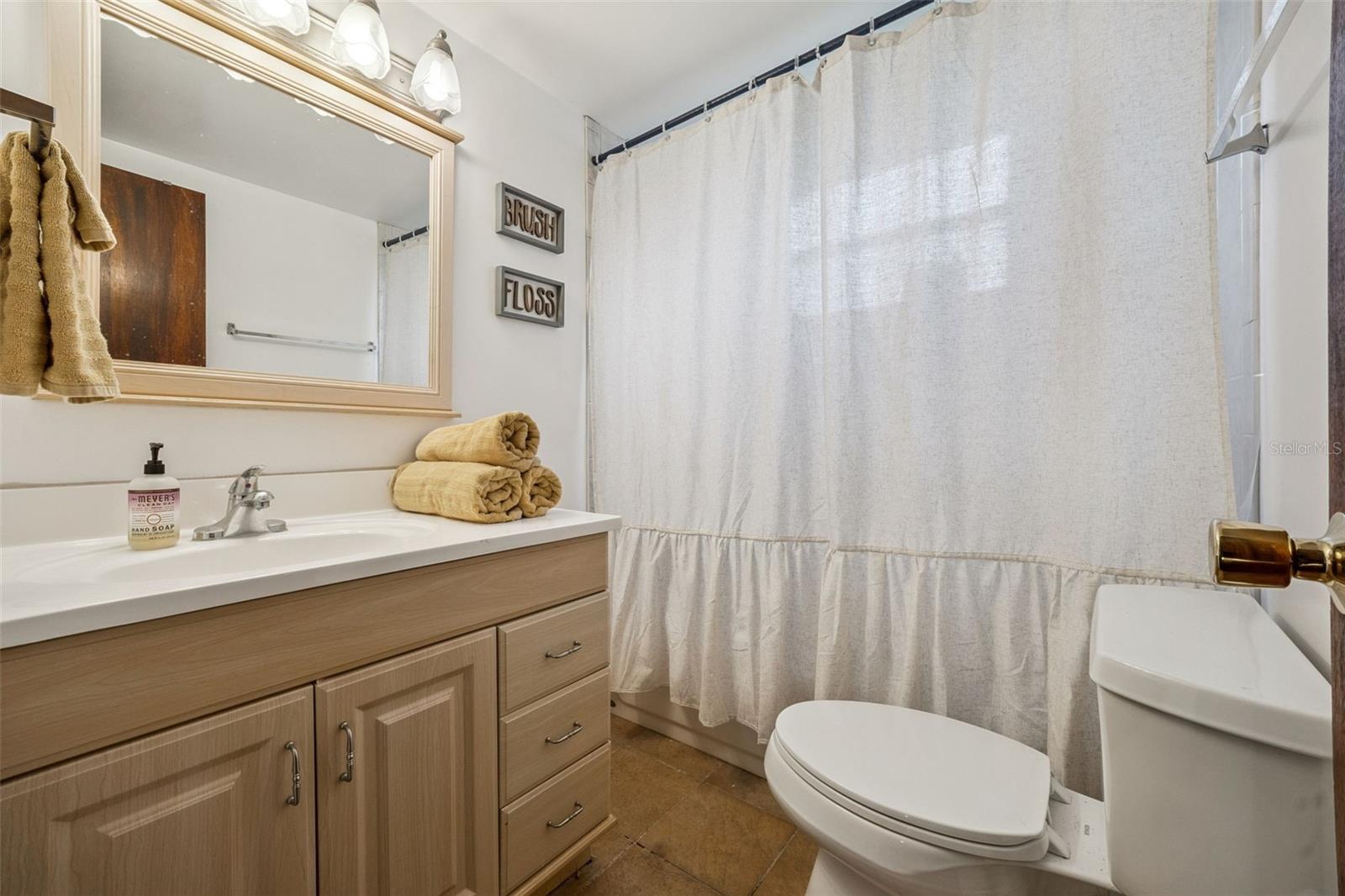 Image 18 of 40 For 15950 50th Street