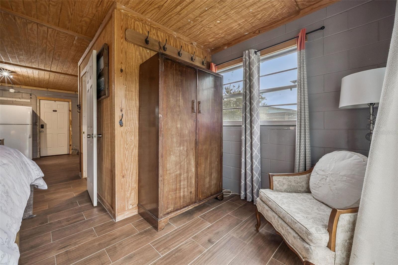 Image 25 of 40 For 15950 50th Street