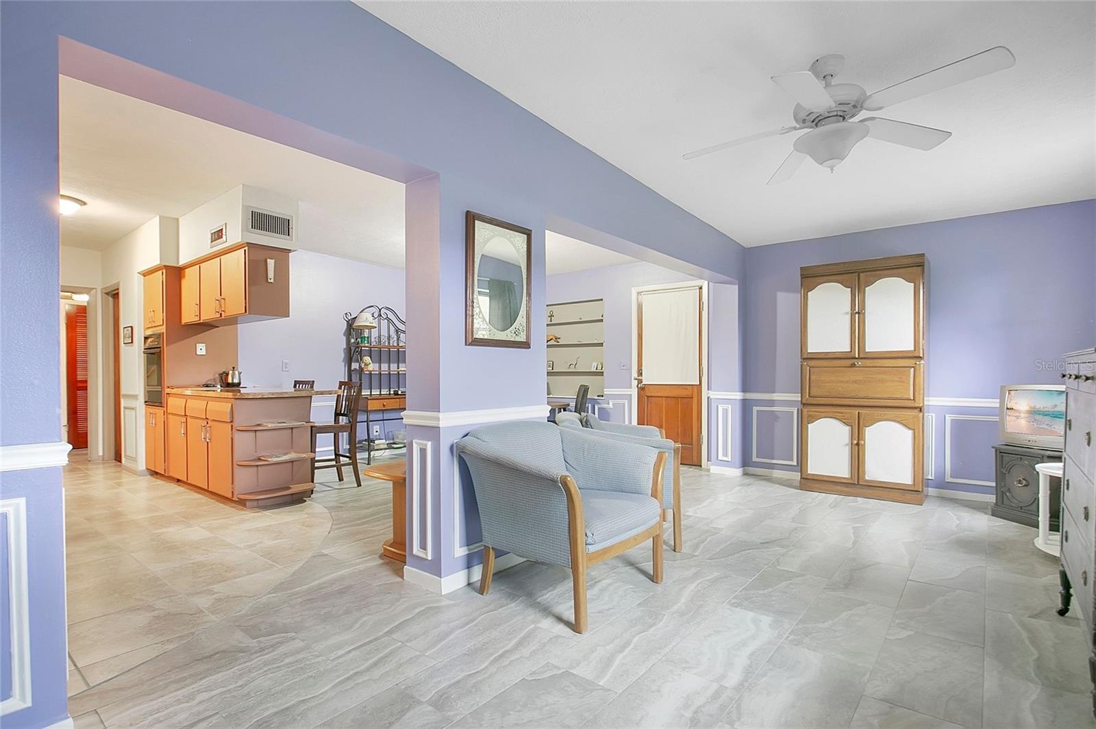 Image 12 of 28 For 580 Gardenia Circle