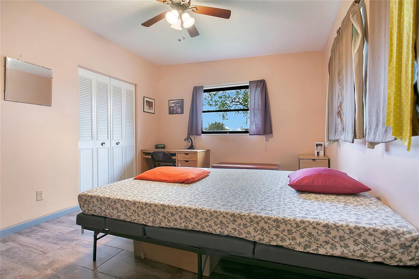 Image 20 of 28 For 580 Gardenia Circle